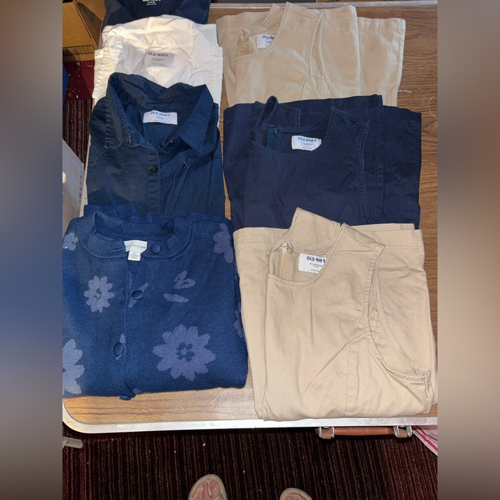 Lot of 7 pc Junior size 14/16 school clothes lot